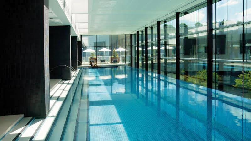 Crown Promenade Melbourne Hotell Exteriör bild